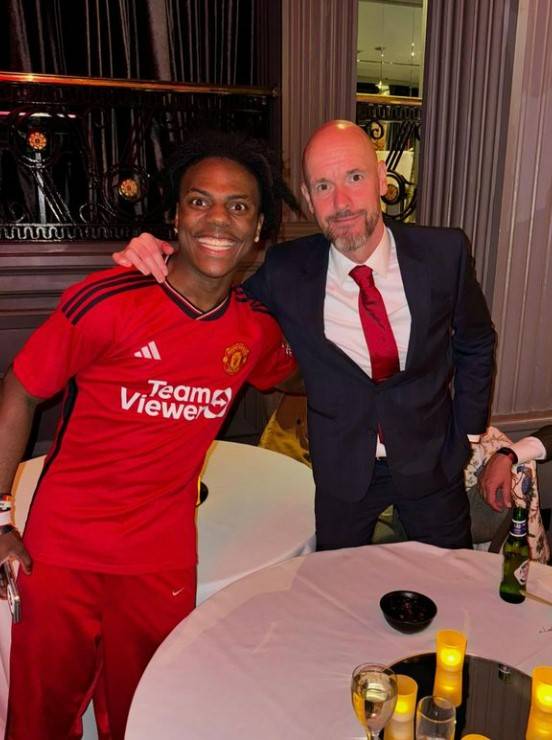 ▲ 아이쇼스피드와 텐 하흐 감독