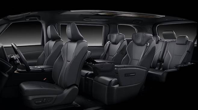 사진 : 렉서스 LM