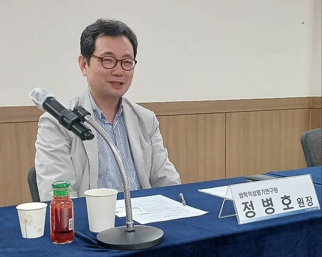 정병호 법학적성평가연구원장은 "LEET 난이도와 지문 길이 등을 수험생 프렌들리하게 개선해 나갈 것"이라고 밝혔다. /공태윤