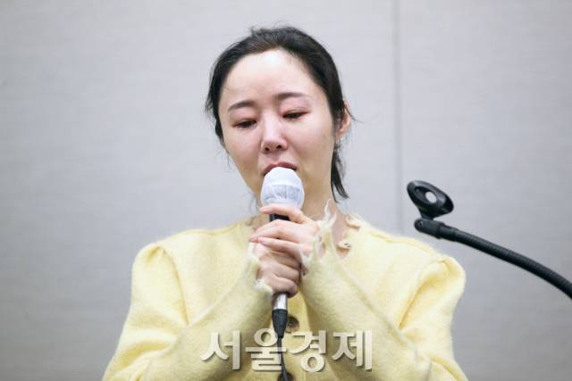 민희진 어도어 대표가 31일 서울 중구 한국프레스센터에서 기자간담회를 하고 있다. 김규빈 기자