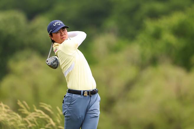 Yuka Saso plays her tee shot on the second hole during the final round of the 2024 U.S. Women's Open Presented by Ally at Lancaster Country Club in Lancaster, Pa. on Sunday, June 2, 2024. (Dustin Satloff/USGA)