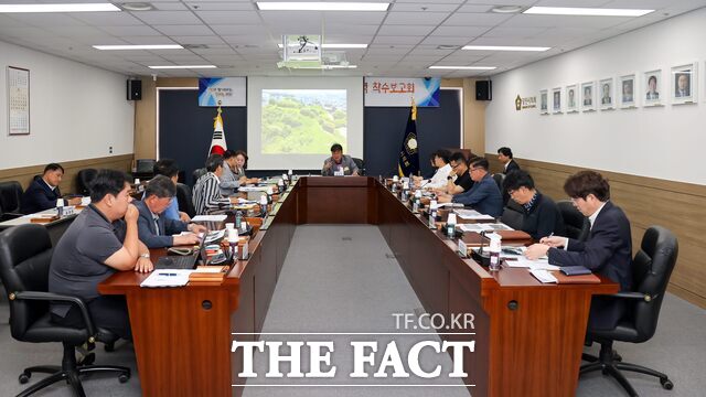 3일 당진시의회 역사·문화 연구모임 당진읍성 주변 도시공간 기획 연구용역 착수보고회 장면. /당진시의회