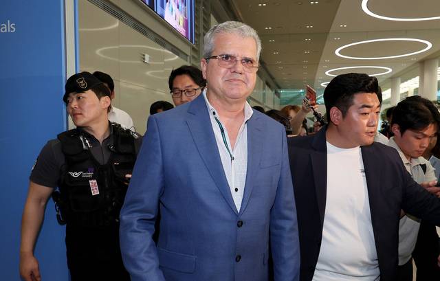 포항 영일만 일대에 석유 및 가스가 매장돼 있을 가능성이 높다고 분석한 액트지오의 비토르 아브레우 고문이 지난 5일 오전 인천국제공항 제2터미널을 통해 입국하고 있다. 이한형 기자