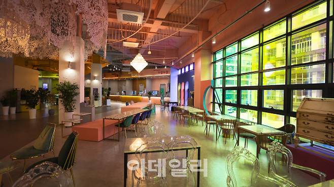 예술적 분위기로 꾸민 본다빈치의 푸드살롱 (사진=김명상 기자)