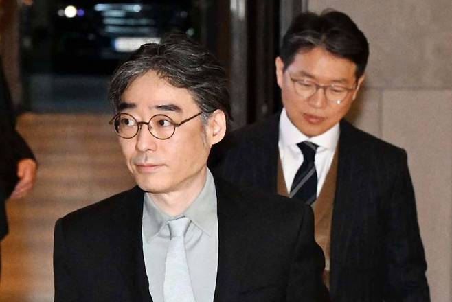 임종윤 한미약품 전 사장(왼쪽)과 임종훈 한미약품 전 사장이 3월 28일 오전 경기 화성시 라비돌 호텔에서 열린 한미사이언스 ‘제51기 정기 주주총회’에 참석하고 있다. 사진=김범준 기자