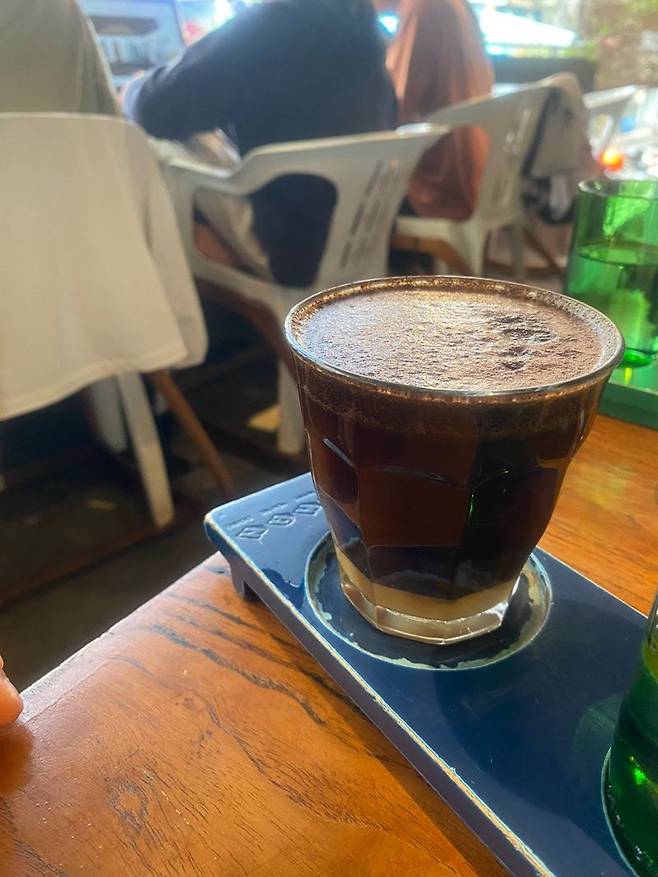 세니만 커피의 음료.