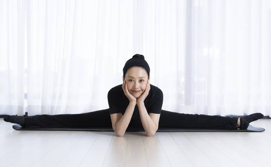 스트레칭 하는 서정희씨. 김상선 기자