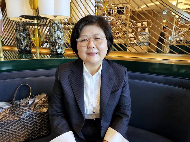 연합뉴스와 인터뷰하는 문시연 세계한류학회장 (서울=연합뉴스) 성도현 기자 = 문시연 세계한류학회장이 7일 서울 강남의 한 카페에서 연합뉴스와 인터뷰를 하고 있다. 세계한류학회는 오는 10월 24∼25일 서울 강서구 LG사이언스파크에서 '한류 인 모션'을 주제로 '제11회 세계한류학술대회'를 개최할 예정이다. 2024.6.9 raphael@yna.co.kr