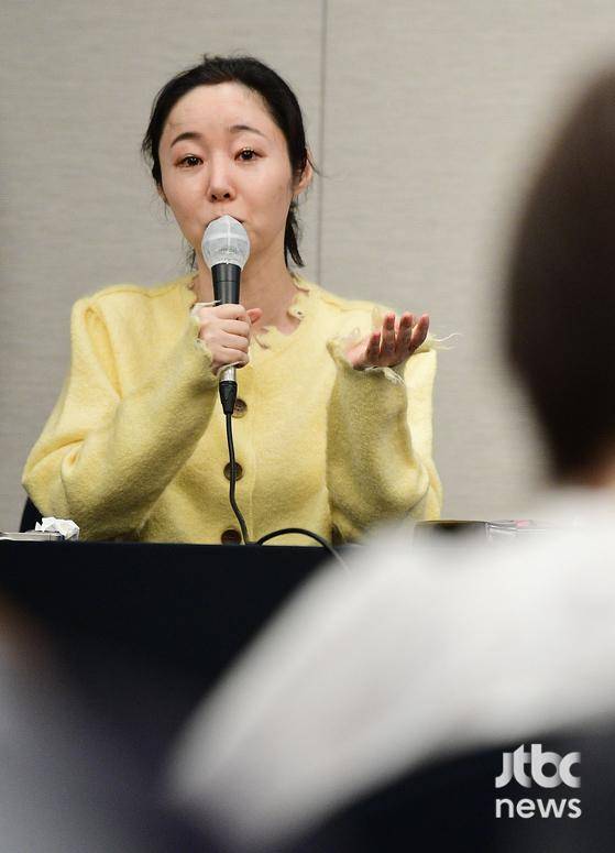 민희진 어도어 대표이사가 31일 오후 서울 중구 소공동 한국프레스센터에서 열린 어도어 임시주주총회에 대한 입장을 밝히고 있다. 김현우 엔터뉴스팀 기자 kim.hyunwoo3@jtbc.co.kr (콘텐트비즈니스본부)