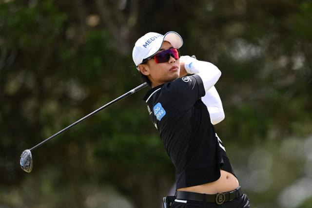 안나린이 10일 미국 뉴저지주 갤러웨이의 시뷰 베이코스(파71)에서 열린 숍라이트 LPGA 클래식 3라운드 8번 홀에서 티샷을 하고 있다. 갤러웨이=AFP 연합뉴스