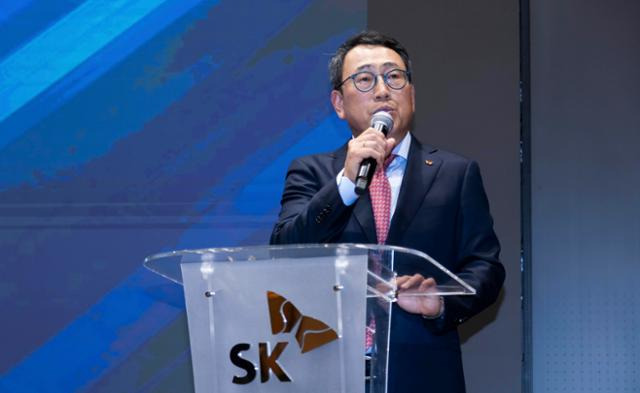 10일 서울 중구 SKT타워에서 진행된 'IEEE 마일스톤' 수여식에서 유영상 SK텔레콤 최고경영자(CEO)가 환영사를 하고 있다. SK텔레콤 제공