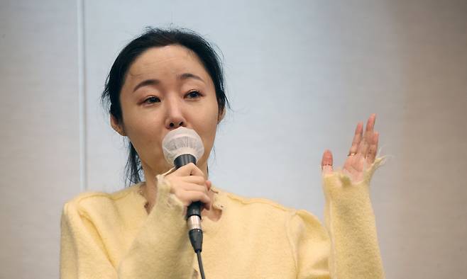 민희진 어도어 대표가 지난달 31일 오후 서울 중구 프레스센터에서 어도어 임시주주총회 관련 기자회견을 하고 있다. /뉴스1