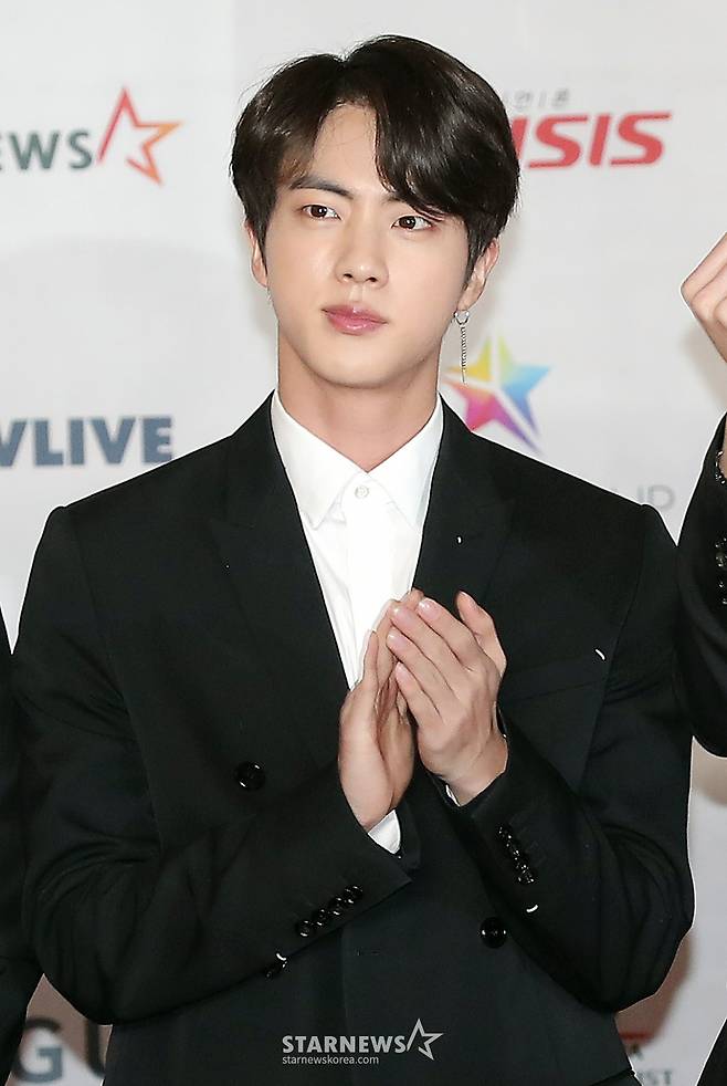 방탄소년단 2018AAA 진 (BTS) /사진=김휘선 기자 hwijpg@