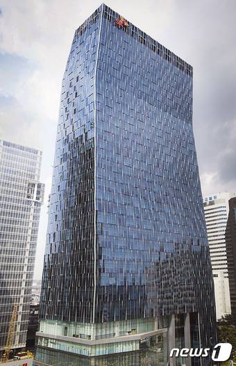 SK텔레콤 타워 전경. (SK텔레콤 제공) 2021.9.6/뉴스1