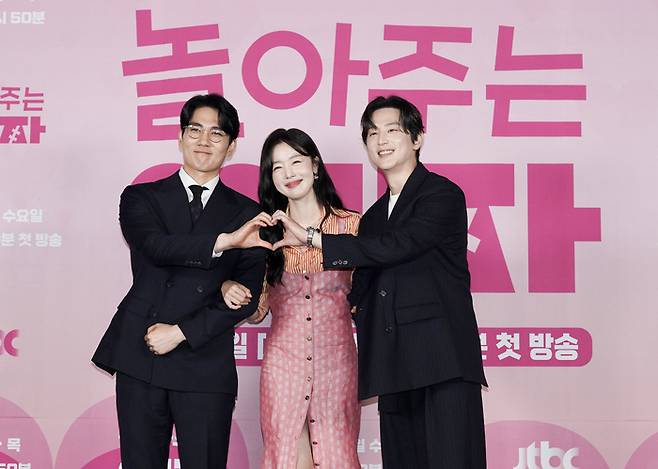 엄태구-한선화-권율. 사진 | JTBC