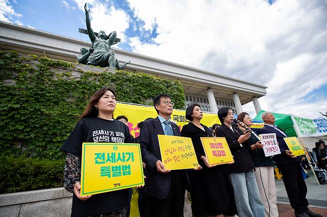 5월28일 전세사기 피해자들이 국회 본회의가 열리기 전 전세사기 특별법 통과를 요구하고 있다. . ⓒ시사IN 신선영