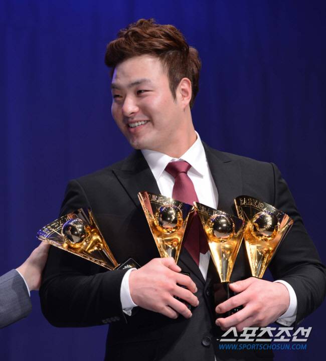 2013년 홈런-타점-득점-장타율 타격 4관왕을 차지한 넥센 시절의 박병호. 스포츠조선DB