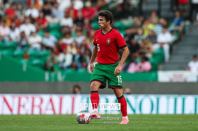 ▲ 주앙 네베스