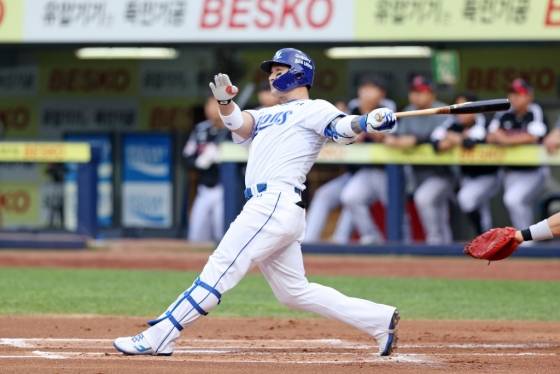 박병호가 13일 대구 LG전에서 2회 한미 통산 400홈런을 터트리고 있다. /사진=삼성 라이온즈 제공