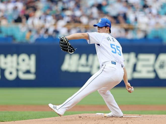 이호성은 13일 대구 삼성라이온즈파크에서 열린 '2024 신한 SOL Bank KBO 리그' LG와 주중 3연전 마지막 맞대결에서 선발 등판. 5⅓이닝 2실점으로 팀 승리에 힘을 보탰다. 삼성 라이온즈