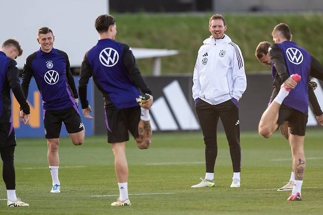 나겔스만 감독과 독일 축구 국가대표팀(DFB) 선수단