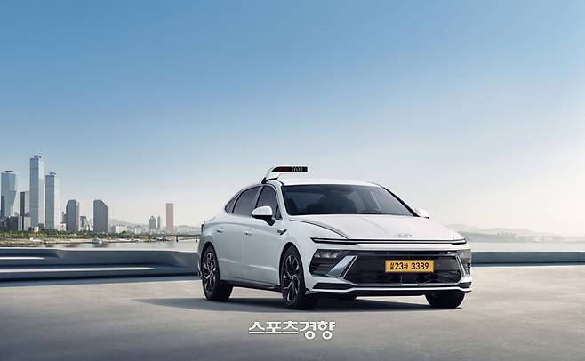 최신 세대 베이스로 제작된 신형 쏘나타 택시