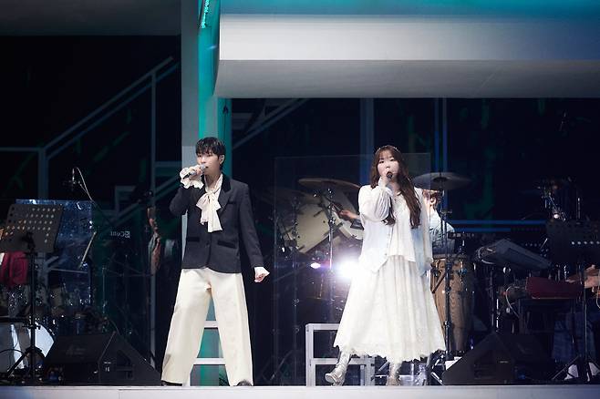 남매 듀오 악뮤(AKMU/이찬혁·이수현)가 16일 오후 5시 서울 송파구 올림픽공원 케이스포돔(KSPO DOME)에서 '2024 AKMU 10주년 콘서트-10VE'를 개최했다. /사진=YG엔터테인먼트