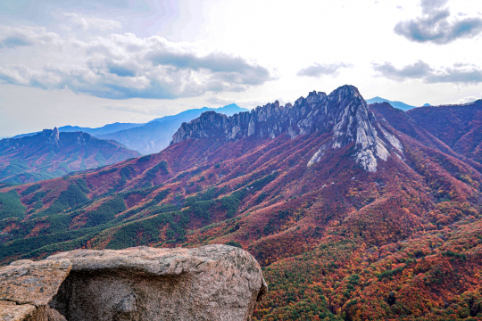 설악산. 해당 사진은 본문 내용과 직접적 관련은 없음. 게티이미지뱅크