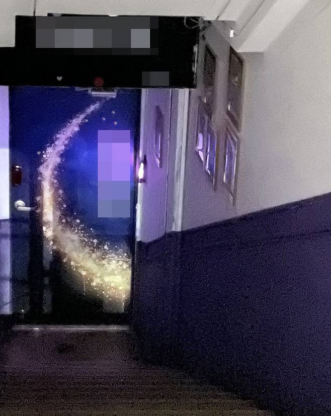 [대구=뉴시스] 대구 중구의 한 외국인 전용 클럽 입구. *재판매 및 DB 금지