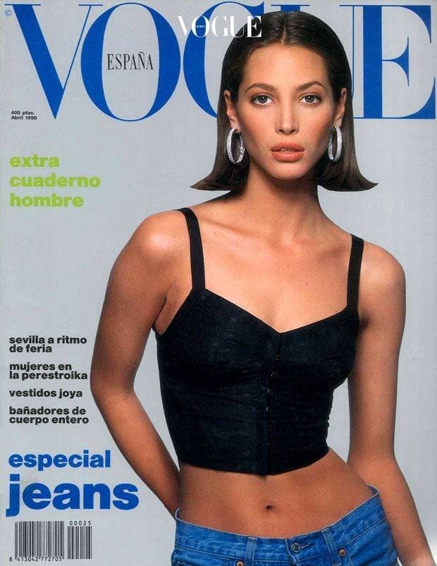 90년대 힙합 같은 서브컬처에서 폭발적으로 사랑받은 링 귀걸이는 하이엔드까지 이어졌다. 90년대 슈퍼모델 크리스티 털링턴의 링 귀걸이 룩. @cturlington