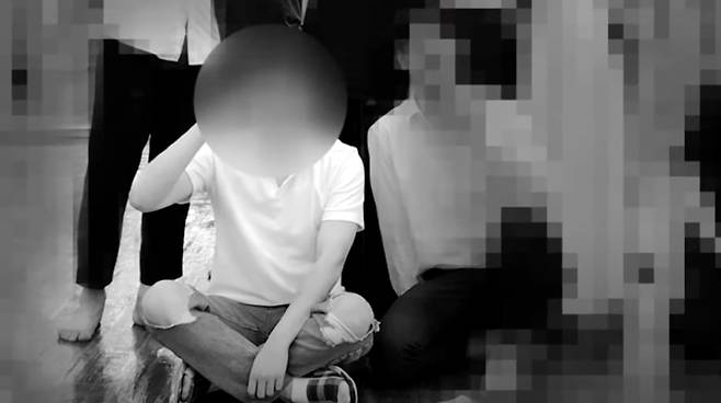 자신이 가르치던 10대 여학생을 성폭행한 연기학원 대표가 불구속 상태에서 현재까지도 학원을 운영 중인 소식이 전해졌다./사진=JTBC 사건반장 캡처