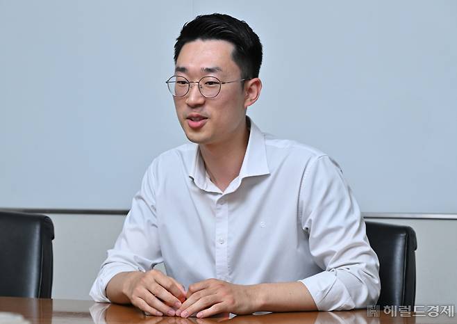 한화오션 특수선기본설계팀 김원영 엔지니어가 14일 오후 서울 중구 한화오션 서울사무소에서 헤럴드경제와 인터뷰를 하고 있다. 임세준 기자