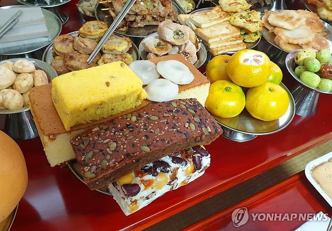 제사상 사진은 기사 본문과 직접 관련이 없습니다. [연합뉴스 자료사진]