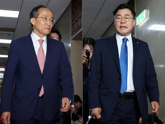 추경호(왼쪽) 국민의힘 원내대표와 박찬대 더불어민주당 원내대표가 27일 오전 서울 여의도 국회 의장실에서 열리는 김진표 국회의장 주재 여야 원내대표 회동에 참석하고 있다. 2024.05.27. [사진=뉴시스]