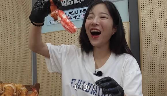 한국인이 가장 좋아하는 유튜버 1위로 1000만 구독자를 보유한 쯔양(본명 박정원)이 이름을 올렸다. 사진은 쯔양. [사진=유튜브 채널 '쯔양']