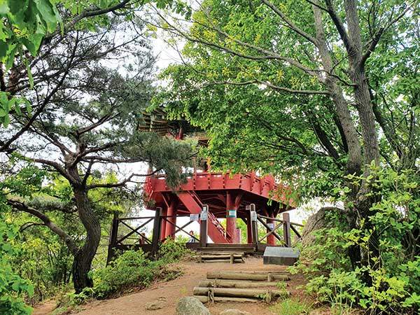 운제산 정상 전망대.