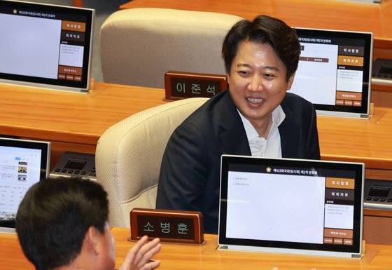 5일 오후 서울 국회에서 열린 제22대 국회 첫 본회의에서 개혁신당 이준석 의원이 본회의에 참석하고 있다. 연합뉴스