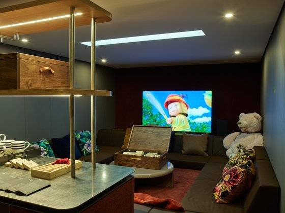 모자이크 가회의 게임룸.