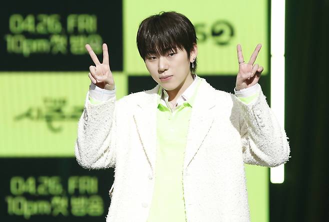 (서울=뉴스1) 권현진 기자 = 가수 지코가 23일 서울 영등포구 KBS에서 진행된 KBS2 '더 시즌즈-지코의 아티스트(Artist)' 제작발표회에서 포즈를 취하고 있다. 2024.4.23/뉴스1  Copyright (C) 뉴스1. All rights reserved. 무단 전재 및 재배포,  AI학습 이용 금지. /사진=(서울=뉴스1) 권현진 기자