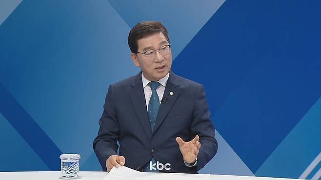 ▲ 26일 KBC '여의도초대석'에 출연한 신정훈 국회 행정안전위원회 위원장 