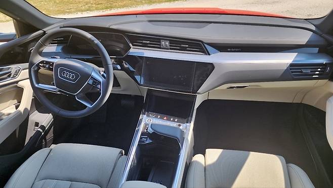 아우디 Q8 e트론 실내 [사진촬영=최기성 매경닷컴 기자]