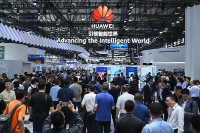 Huawei's SNIEC Hall N1 booth at MWC Shanghai 2024  (PRNewsfoto/Huawei)