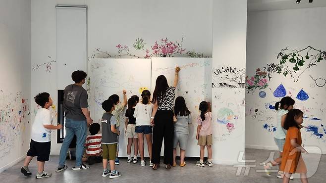 울산 북구예술창작소 감성갱도2020 '두들링' 참여형 전시. (북구청 제공)