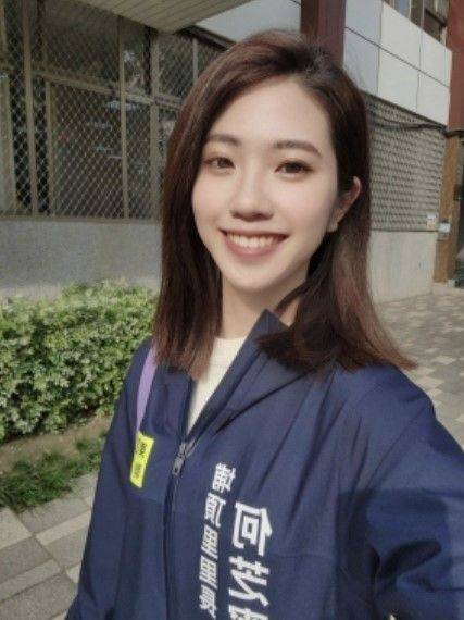 대만에서 ‘가장 아름다운 자치단체장’으로 불리는 허즈닝 씨 [사진출처=허즈닝 SNS 캡처]