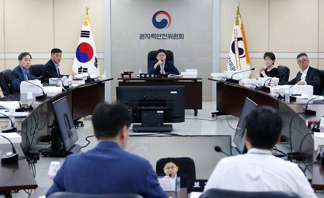 제196회 원자력안전위원회가 27일 열렸다. 원안위 제공