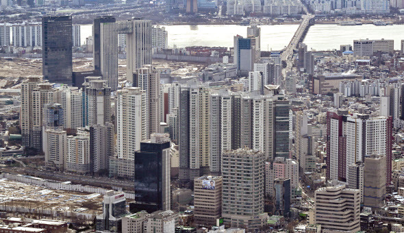 서울 용산구 아파트 및 업무단지 단지 모습. 임세준 기자