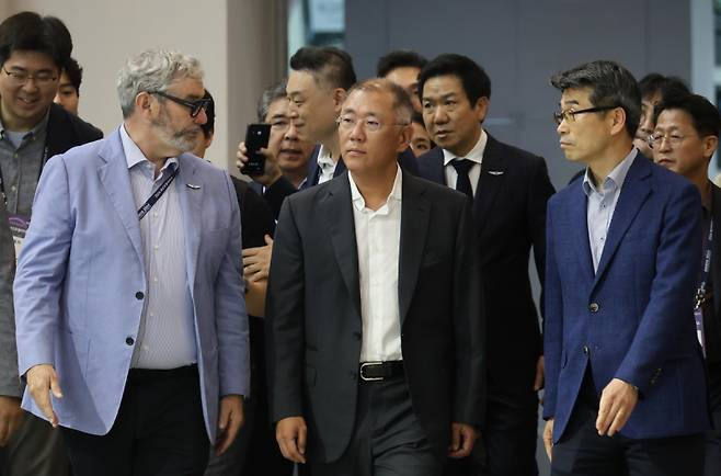 부산모빌리티쇼 찾은 정의선 현대차그룹 회장. 연합뉴스
