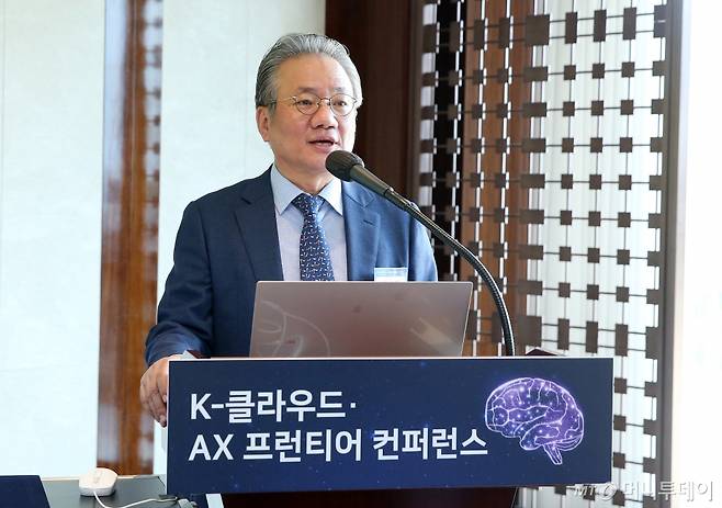 강호병 머니투데이 대표가 26일 서울 중구 웨스틴조선호텔에서 머니투데이 주최로 열린 'K-클라우드·AX 프런티어 컨퍼런스'에서 인사말을 하고 있다. /사진=김휘선