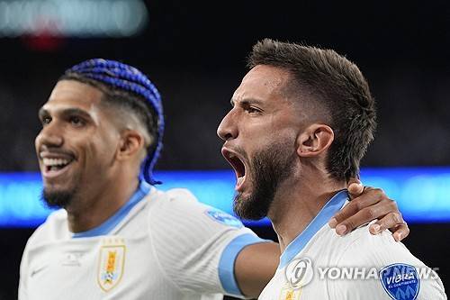 우루과이 축구 국가대표팀이 28일(한국시간) 미국 뉴저지에 있는 메트라이프 스타디움에서 열린 볼리비아와의 남미축구연맹(CONMEBOL) 코파 아메리카 2024 C조 2차전에서 5-0 대승을 거뒀다. 연합뉴스