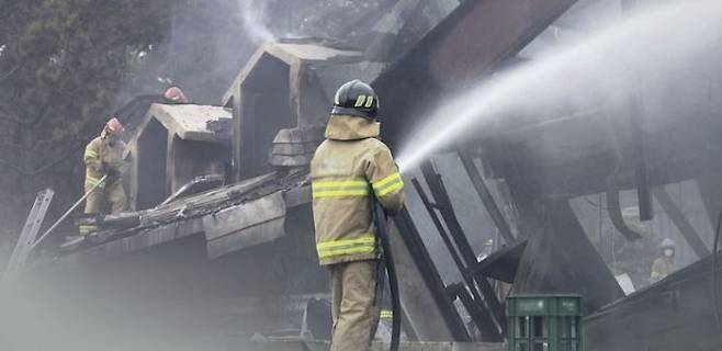 화재 진압 현장.[이미지출처=연합뉴스]